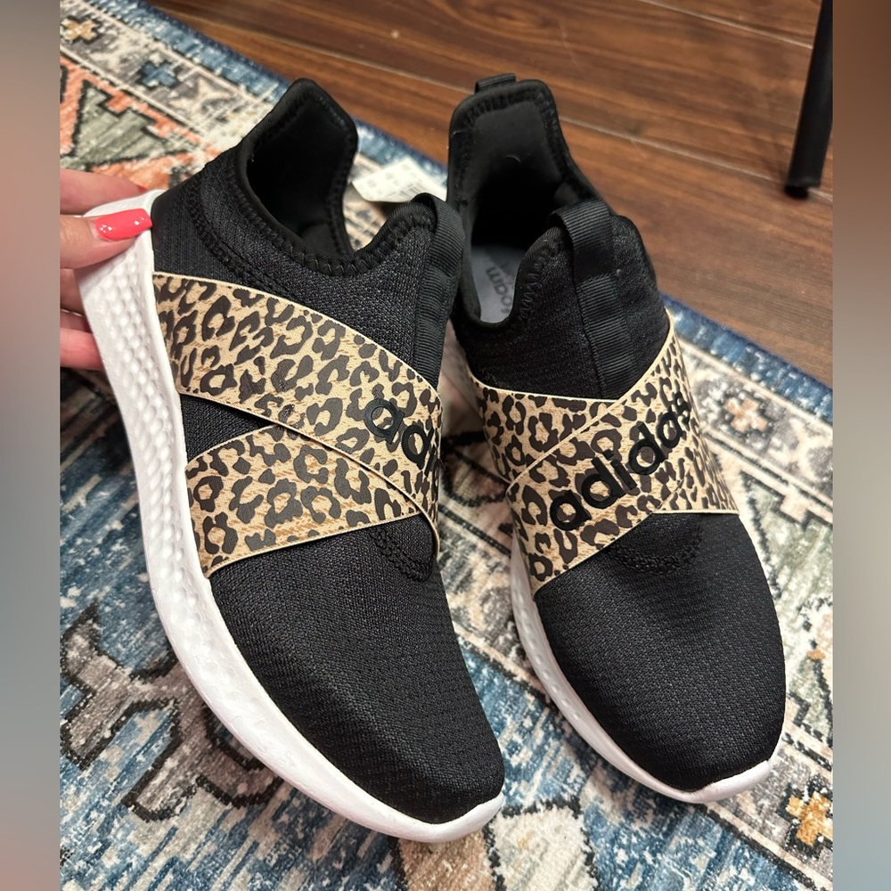 Women’s Adidas 9.5 shoes NWT